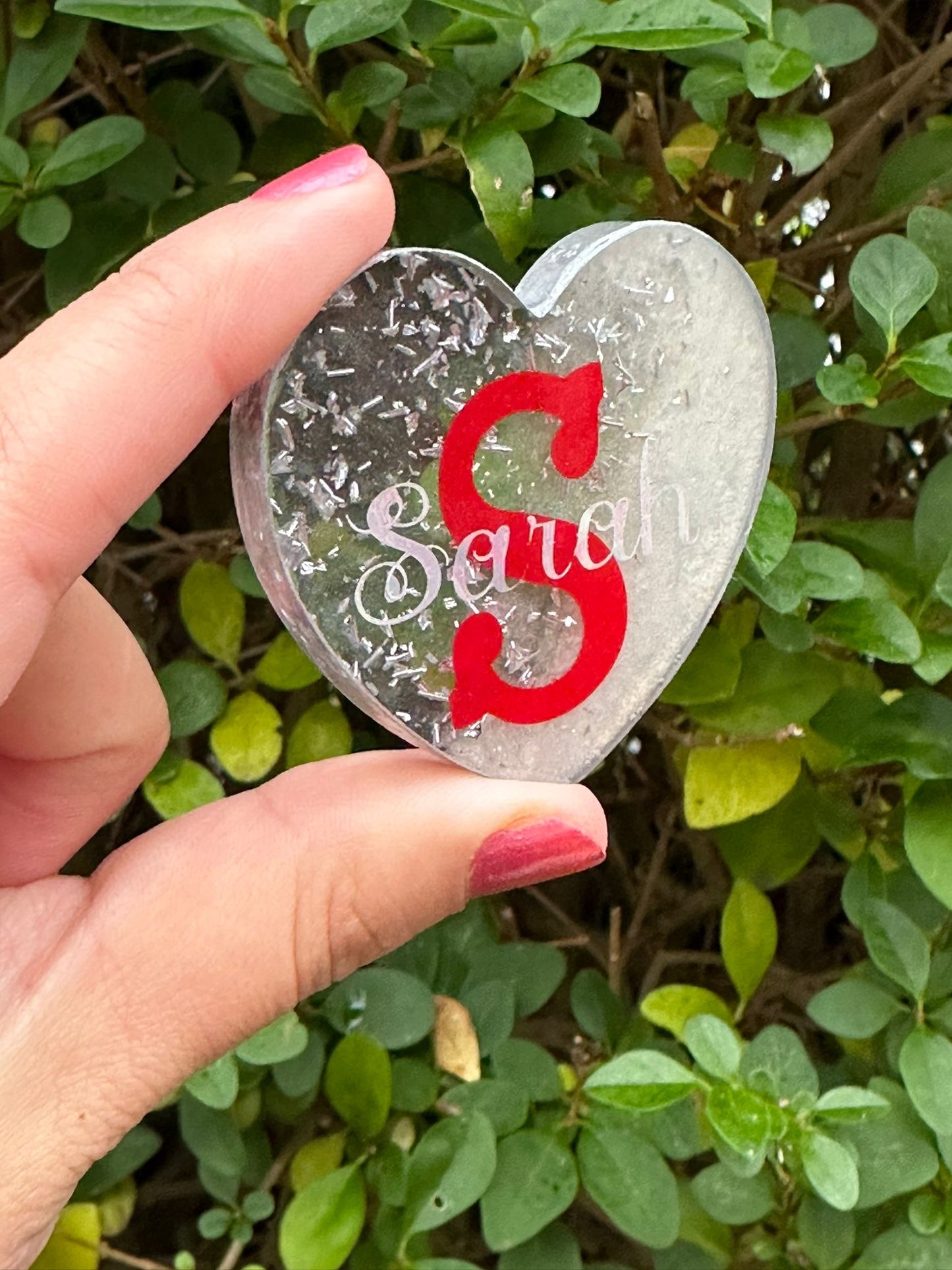 Custom Resin Heart Fridge Magnet with Name & Initial in Vinyl - Personalised Gift - Resin Fridge Decor - Romantic Gift Idea - UK Handmade - ResinsGiftShopUK